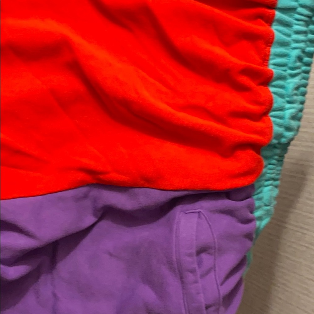 Shorts - Picture 3 of 3